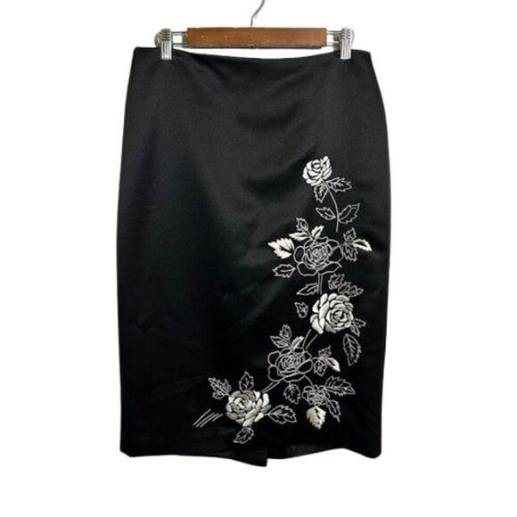 VTG Y2K Satin Knee Length Skirt 12 Black Embroidered Floral Whimsy Goth - Picture 1 of 8